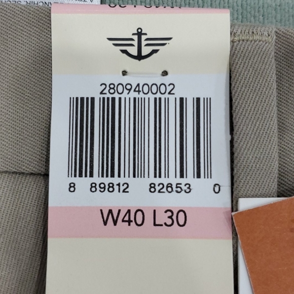 Dockers Classic Fit Pleated 40 X 30 - Picture 6 of 6